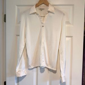 Great top that can be dressed up or worn to work!